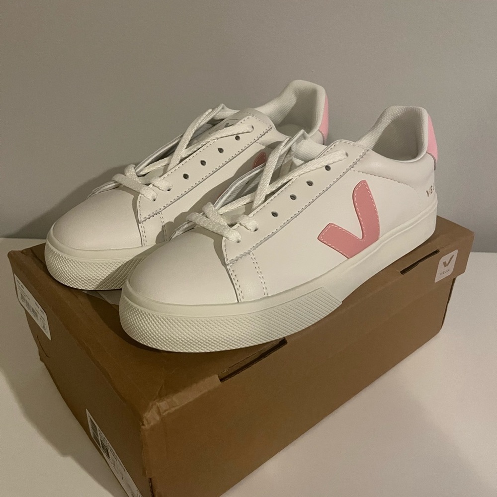 New Veja Volley Nautico Women's Sneakers Size 7